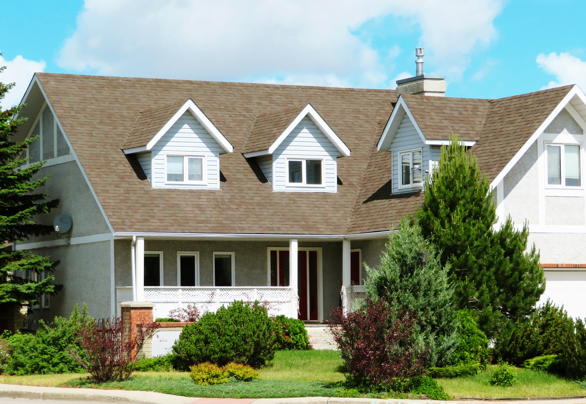 White House with Gables